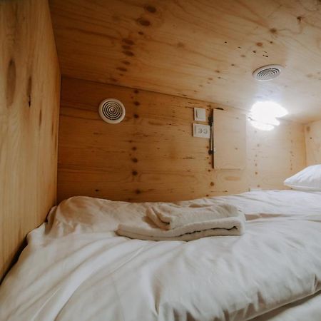 Capsule Hotel Ош Экстерьер фото